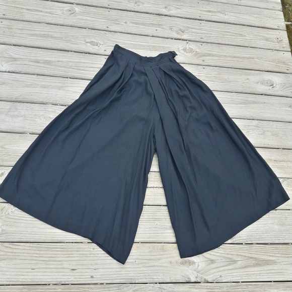 Vintage Gaucho Pants Flared Skirt Pants Wide Leg Rayon Pleated Flowy Scarf pant - Picture 2 of 15